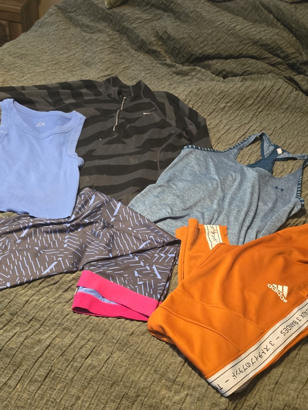 Adidas, Nike, Aerie UA Bundle  Like New Small/medium